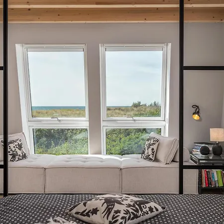 Hus Holiday home